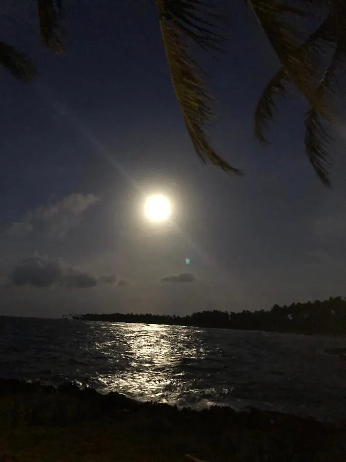 Baoba Breeze Bed & Breakfast- Beachfront Paradise Cabrera