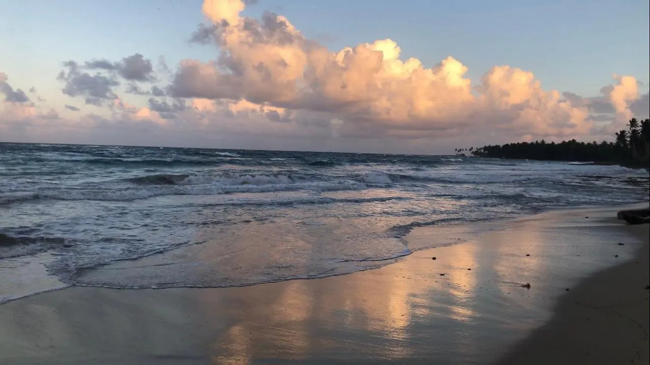 Baoba Breeze Bed & Breakfast- Beachfront Paradise Cabrera 2*,  Dominikanska republiken
